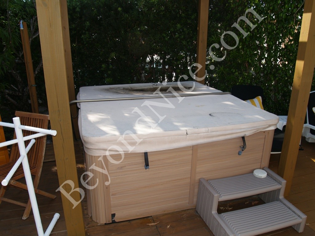 Hot tub covers Charlotte, North Carolina - BEFORE
