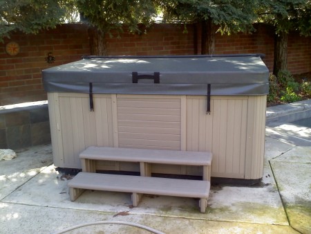DELUXE 5" tapering to 3" Hot Tub Cover 1.0# (R20-R30) $499.88
